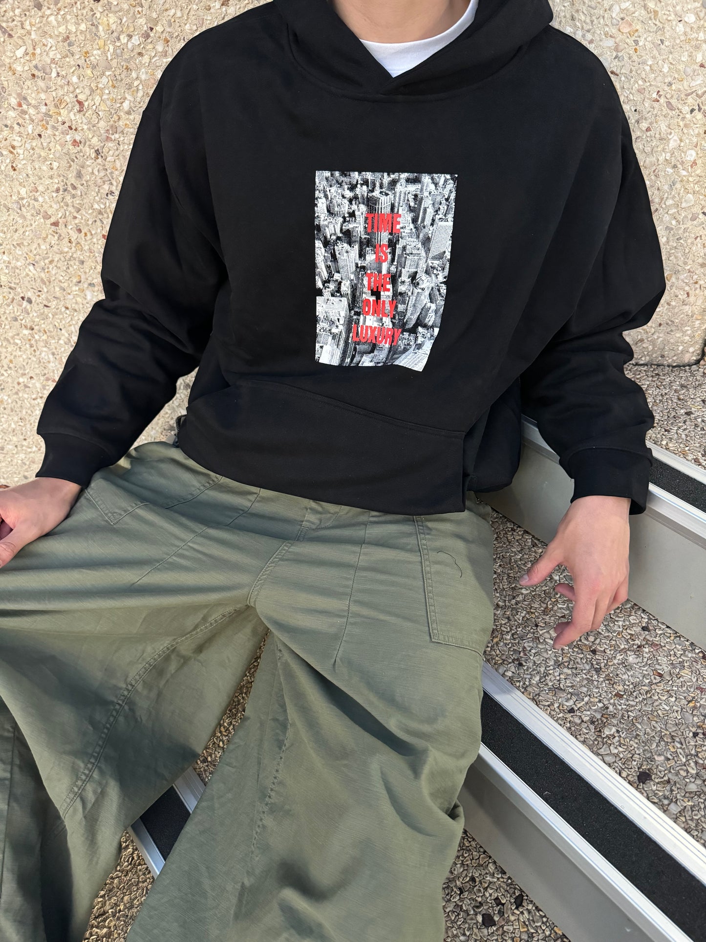 Views Hoodie Black